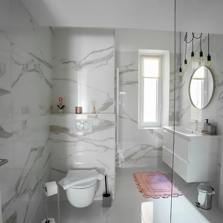 Center De Lux “ Zara “ Appartement