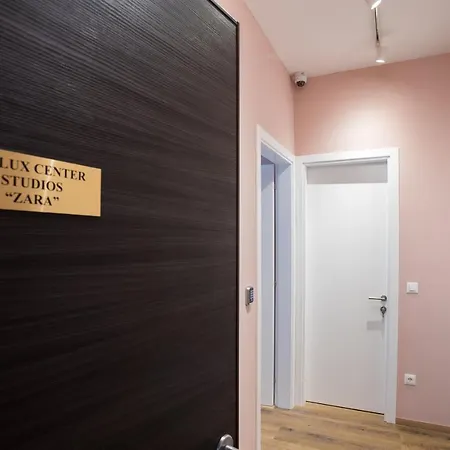 Center De Lux “ Zara “ Apartamento