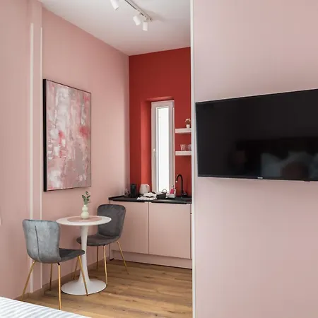 Center De Lux “ Zara “ Apartment