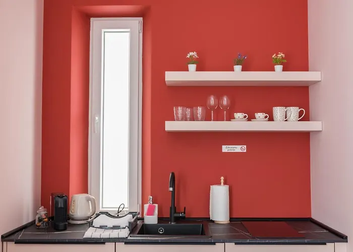 Center De Lux “ Zara “ * スプリト